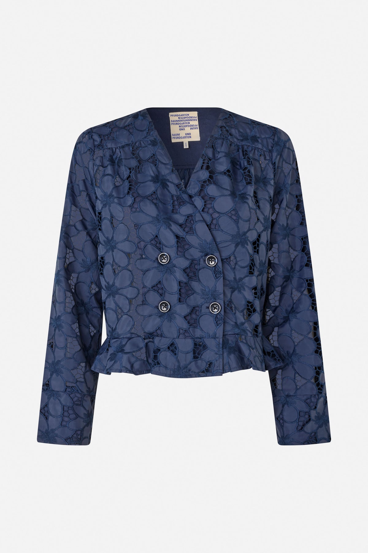 Vorderansicht einer kurz geschnittenen Jacke in marineblau mit floralem Lochmuster, gekerbtem Revers, langen Ärmeln und doppelreihiger Knopfleiste.