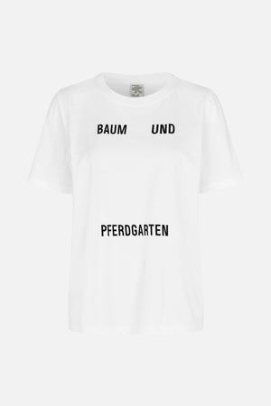 Front view of a white short-sleeved crew-neck T-shirt with black “BAUM UND PFERDGARTEN” lettering.